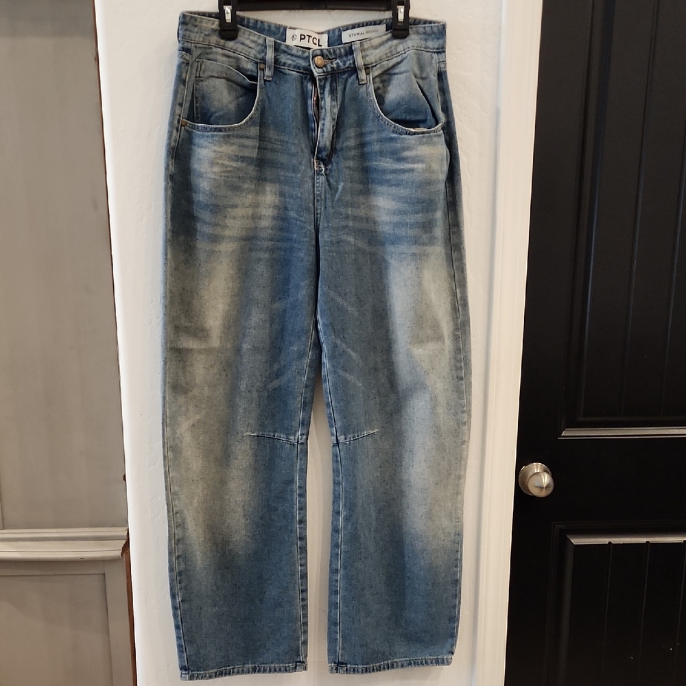 TCL Women's Boyfriend Jeans in Faded Blue